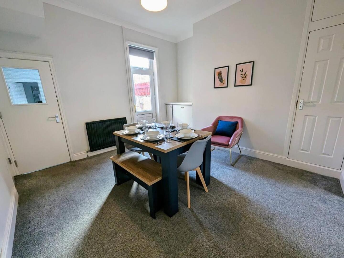 Spacious And Homey 4 Bedroom House Bishop Auckland Buitenkant foto